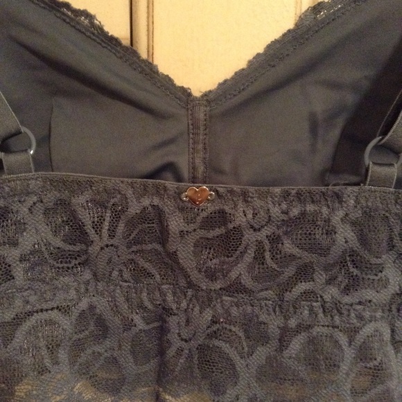 GIFTED!PINK BY VICTORIA SECRET - lace bralette top - Picture 6 of 7